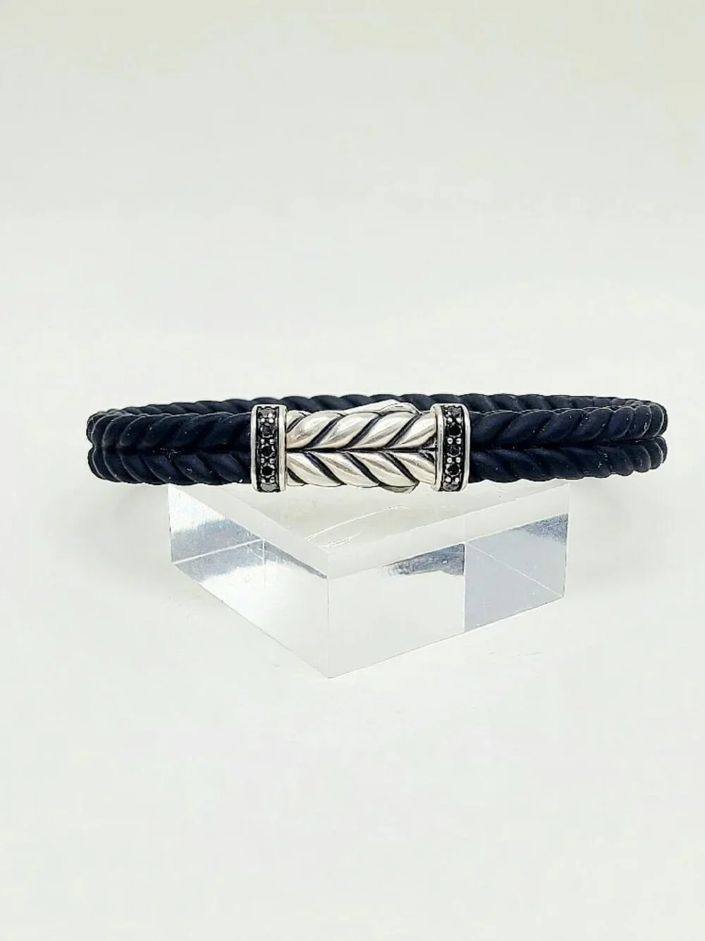 David Yurman Chevron Bracelet in Black Rubber w/ Pavé Black Diamonds - Sz Medium